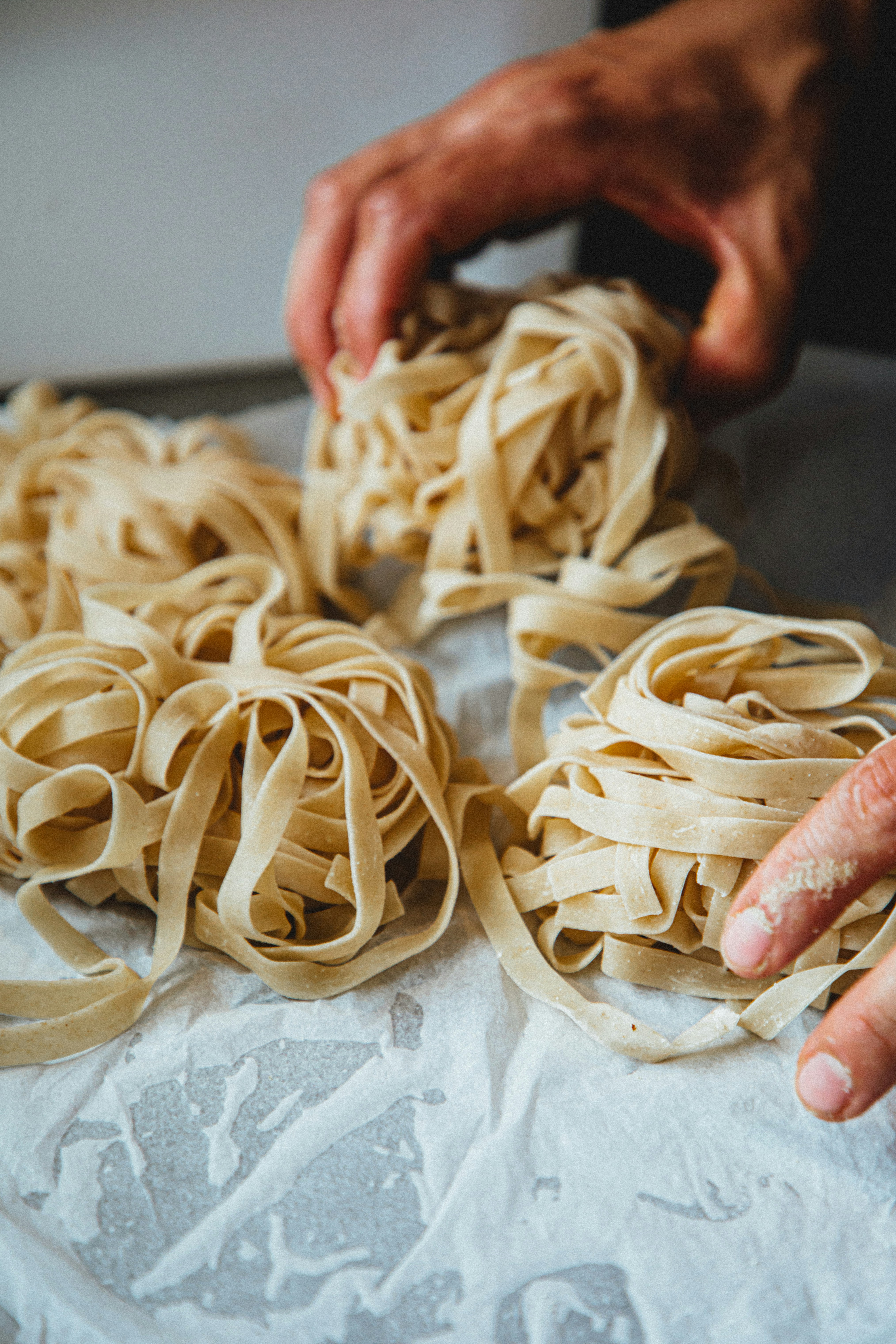 手打ちパスタの仕込み